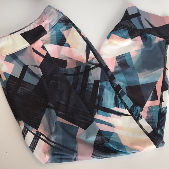 Lucy Pants - Lucy joggers in stunning print